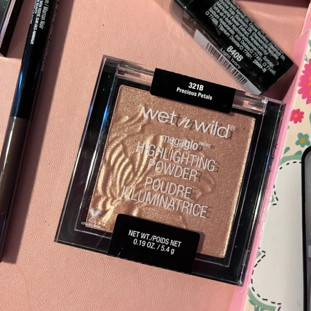 Make-Up Lot 15pc. NEW